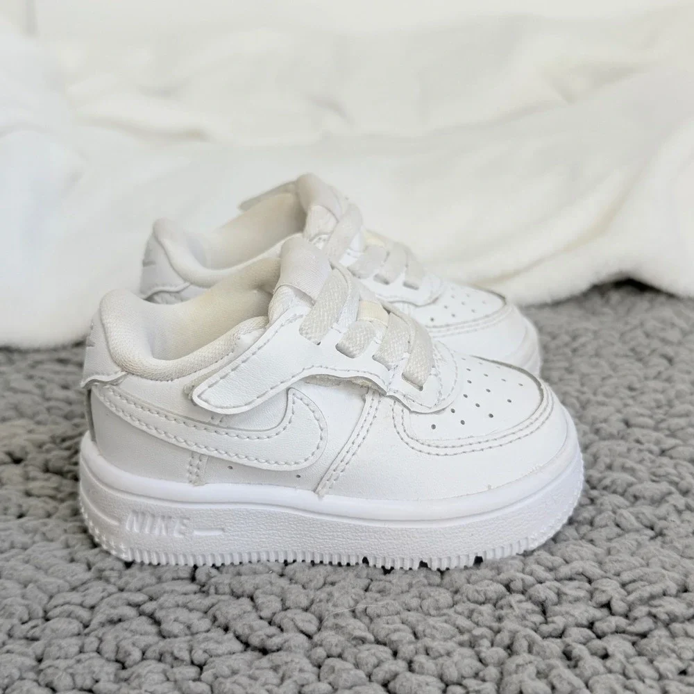 Nike Air Force 1 LE Kids Size 3C White Good Hook-and-Loop FN0236-111 Sneaker